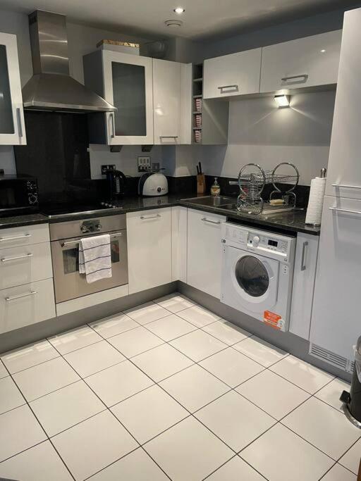 1 Bedroom Apartment Royal Docks London Exterior photo